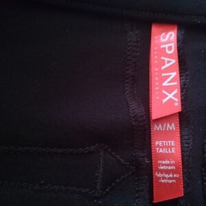 Black Spanx Leggings Size Med.Petite Performance, Workout, Athletic,Compression